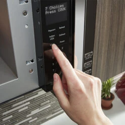 Four à Micro-ondes Encastrable à Profil Bas KitchenAid, Acier Inoxydable Noir, 1000 Watts, 500 PCM, DEL -Appareils Électroménagers 30005982d L